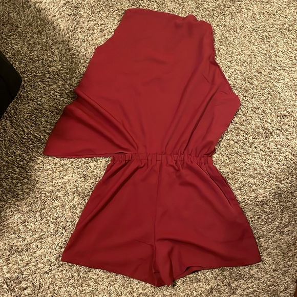 Miss Sparkling One Shoulder Romper - Picture 2 of 4